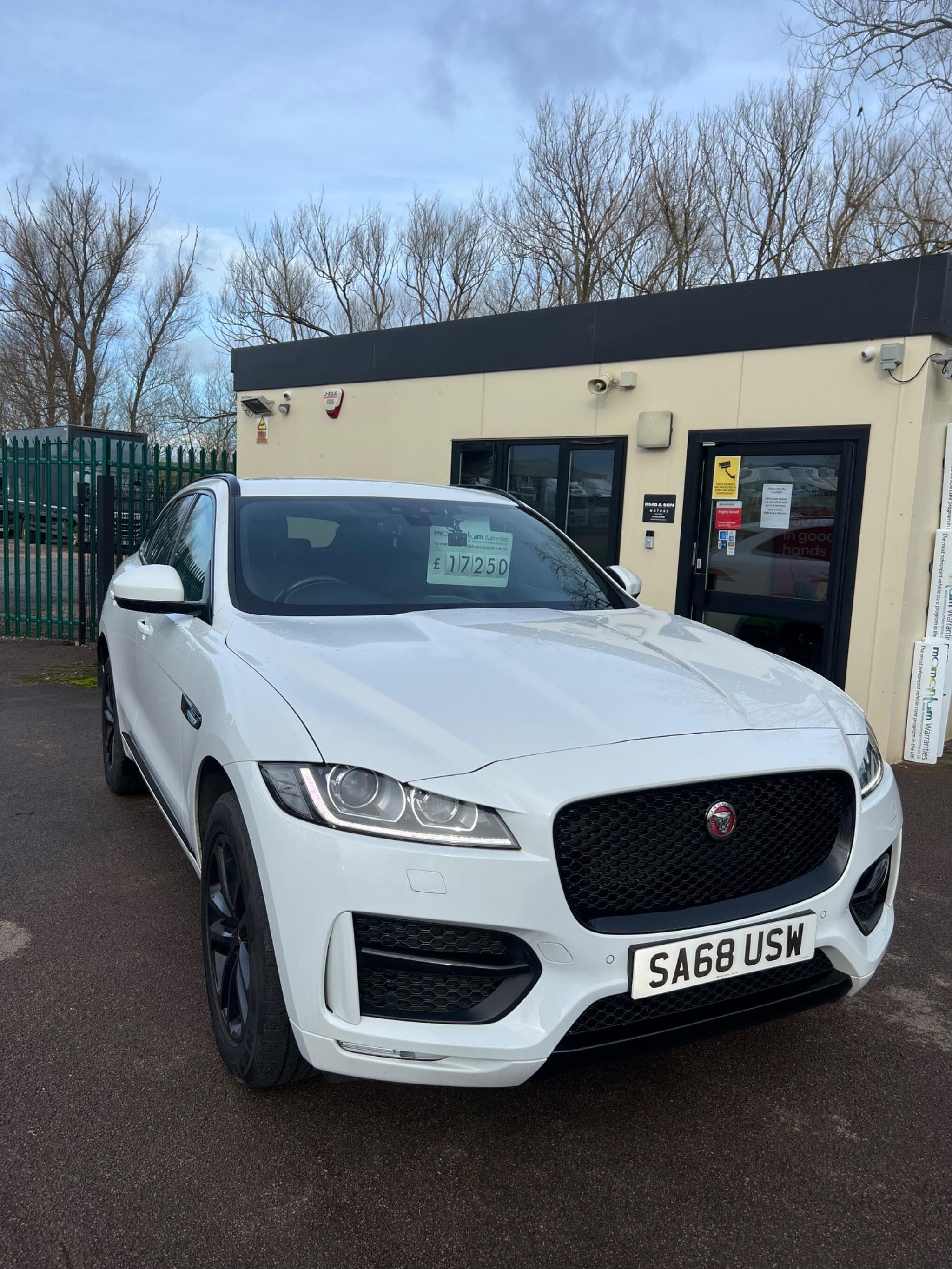 Jaguar F-PACE